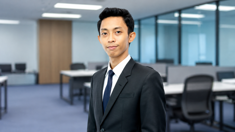 Potret profesional Muhammad Farid Abidin, praktisi dan akademisi dengan keahlian dalam informatika kesehatan, kecerdasan buatan, dan transformasi digital.