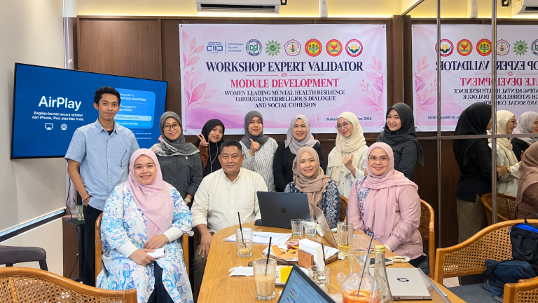 Muhammad Farid Abidin dalam mengikuti Workshop validasi ahli pengembangan modul kesehatan mental lintas agama oleh YPMIC